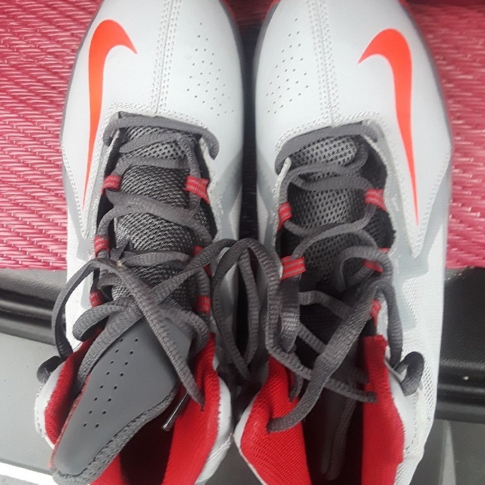 Nike Boys Size 6Y